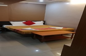 Hotel Nadaradjane Residency