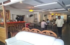 Hotel Nadaradjane Residency