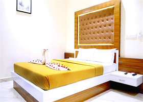 Hotel TR Residency