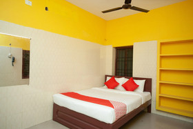 OYO 26460 Varsha Villa