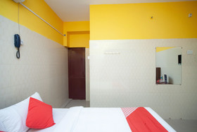 OYO 26460 Varsha Villa