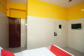 OYO 26460 Varsha Villa