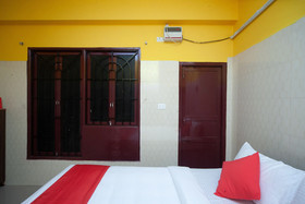 OYO 26460 Varsha Villa