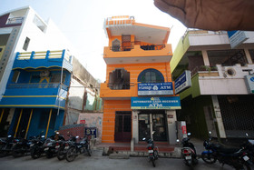 OYO 26460 Varsha Villa