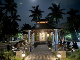Lagoon De Pondy Resort