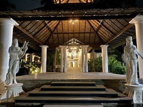 Lagoon De Pondy Resort