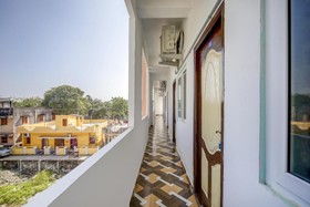 La Villa Florence by OYO Rooms