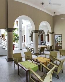 La Villa Shanti