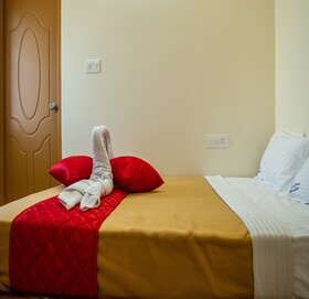 Le Suresh Guest House