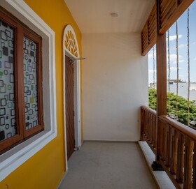 Le Suresh Guest House