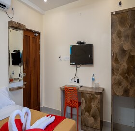 Le Suresh Guest House