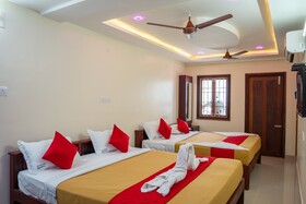 Le Suresh Guest House