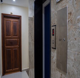 Le Suresh Guest House