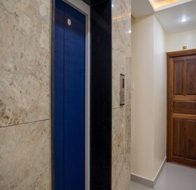 Le Suresh Guest House