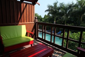 Mango Hill Hotel