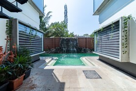 Mermaid Garden Farm House