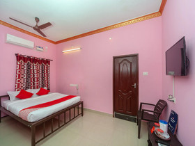 OYO 18450 Puduvai Inn Guest House