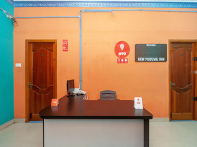 OYO 18450 Puduvai Inn Guest House