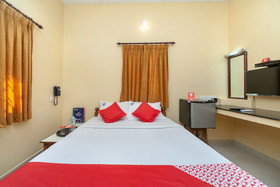 OYO 22670 Flagship Castle Apartment