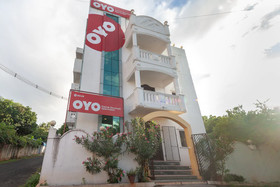 OYO 22670 Flagship Castle Apartment