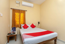 OYO 22670 Flagship Castle Apartment