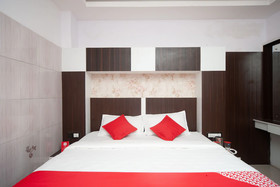 Peace Residency By OYO Rooms