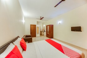 Purple Resort by OYO Rooms