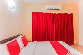 Purple Resort by OYO Rooms