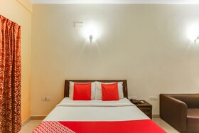 Purple Resort by OYO Rooms