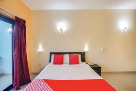Purple Resort by OYO Rooms