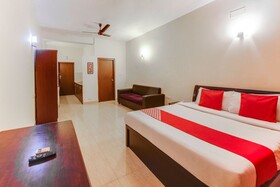 Purple Resort by OYO Rooms