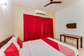 Purple Resort by OYO Rooms