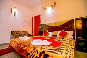 Queens Paradise Estate