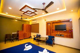 Queens Paradise Estate