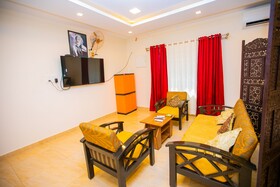 Queens Paradise Estate