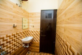 Queens Paradise Estate