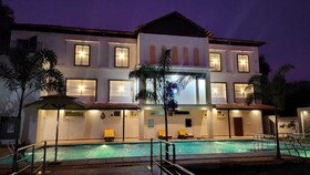 Queens Paradise Estate