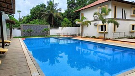 Queens Paradise Estate