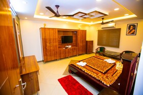 Queens Paradise Estate