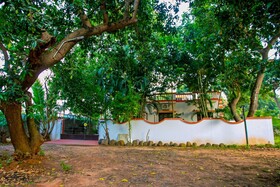 Queens Paradise Estate