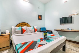 Santhi Inn by FabExpress