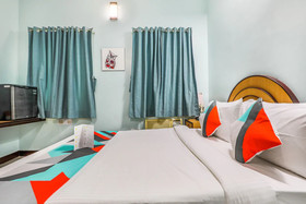 Santhi Inn by FabExpress