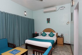 Santhi Inn by OYO Rooms