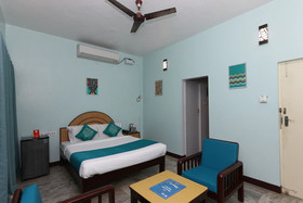 Santhi Inn by OYO Rooms