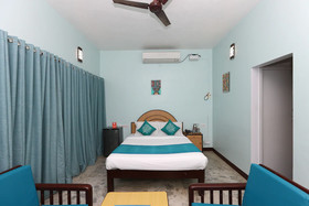 Santhi Inn by OYO Rooms