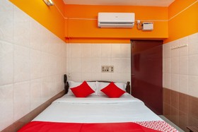 Varsha Residency By OYO Rooms