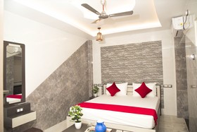 Hotel Ganesh Palace