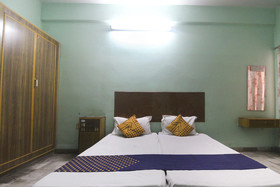 Hotel Maruthi by OYO Rooms
