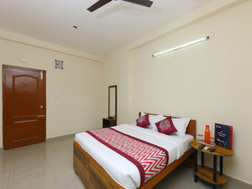 Reddy's International By OYO Rooms