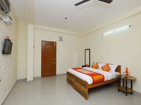 Reddy's International By OYO Rooms